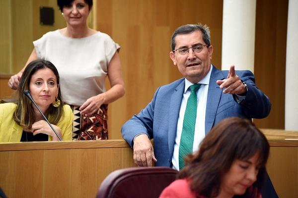 La Diputación ha celebrado este viernes un pleno extraordinario. La Diputación ha celebrado este viernes un pleno extraordinario.