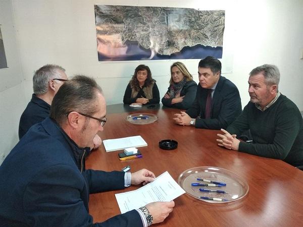 Reunión de representantes del PP con regantes de la Costa. Reunión de representantes del PP con regantes de la Costa.