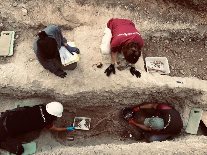 Imagen del proceso de exhumación en la fosa de Nigüelas.