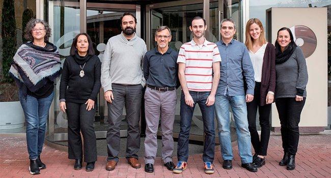 De izquierda a derecha, Núria Malats, Latifa Bakiri, Diego Megías, Paco Real, Isidoro Cobo, Irene Millán e Irene Felipe.