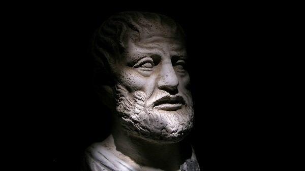 Escultura de Aristóteles.