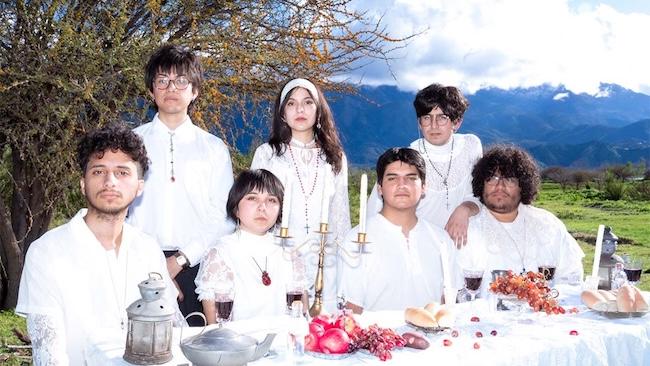 Los chilenos Candelabro te invitan a su última cena.