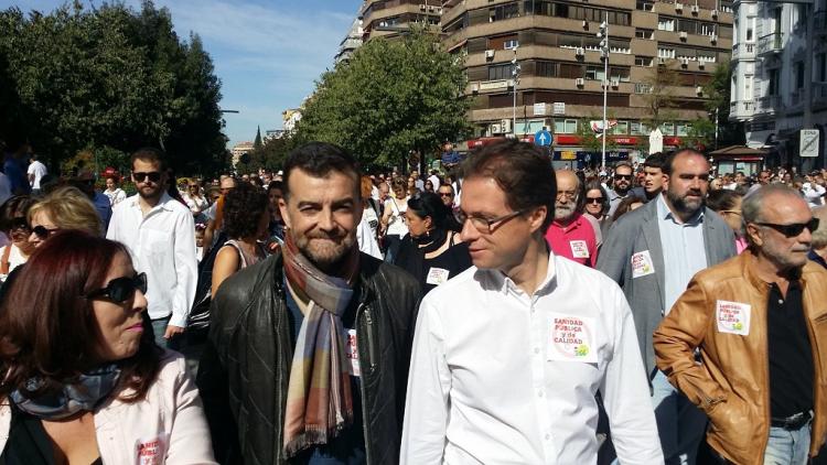 Antonio Maíllo y Manuel Morales en la manifestación del domingo.