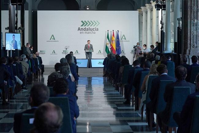 El presidente de la Junta, Juan Manuel Moreno, en la presentación del plan 'Andalucía en marcha'.