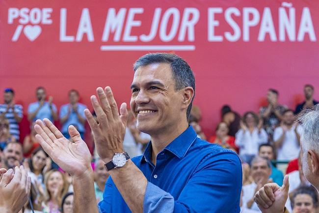 Pedro Sánchez en un mitin en Tenerife. 