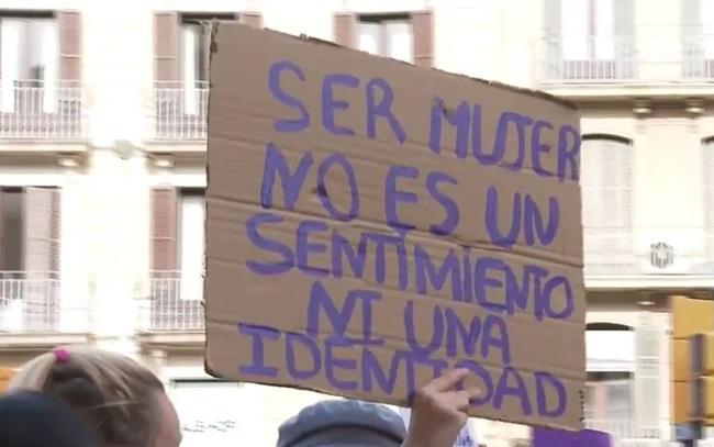 Cartel, en una marcha feminista.