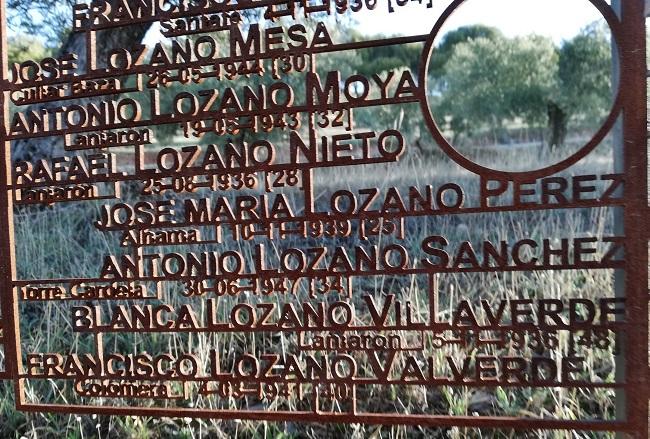 Memorial a las víctimas del franquismo donde se ve los nombres de Blanca Lozano Villaverde.