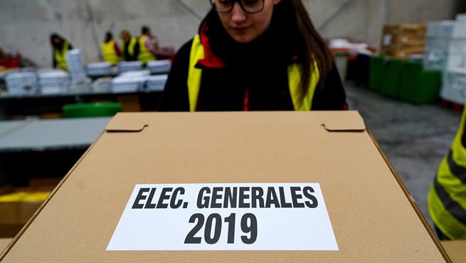 Recogida de material electoral.