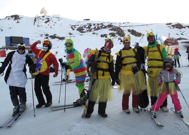 Participantes en la bajada del carnaval.