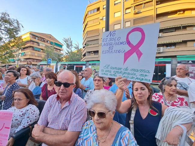 Imagen de la concentración en Granada.