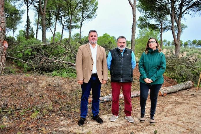 Visita a los trabajos de clareo y eliminación de arbolado en la Dehesa de Santa Fe. 