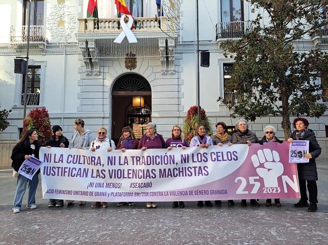 Representantes de la Plataforma 8M/25N y de Espacio Feminista Unitario, este jueves.