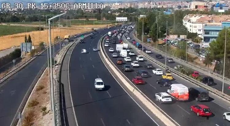 Atascos en la GR-30 a las 16.30 horas.