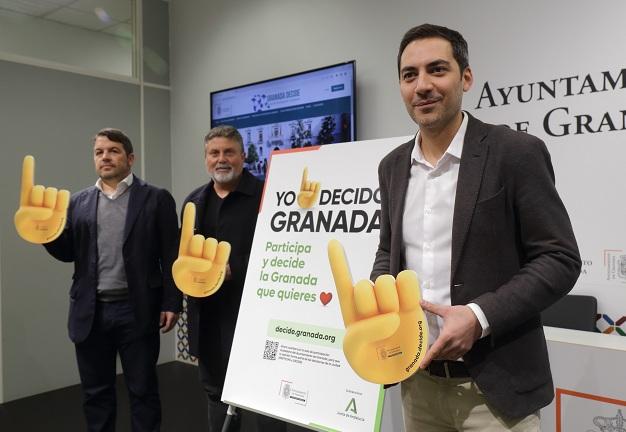 Eduardo Castillo presenta la nueva plataforma digital.