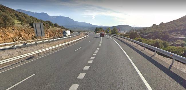 Carretera A-44,a su paso por Iznalloz.