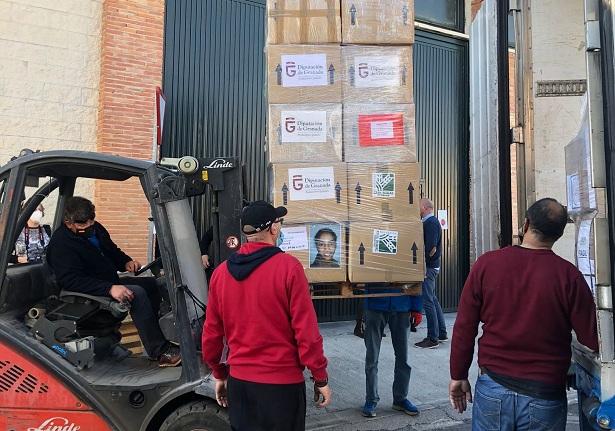 Cajas con bienes de primera necesidad para los campamentos de refugiados saharauis.