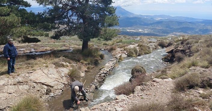 Acequias de careo en Alpujarra de la Sierra, en una imagen de archivo.