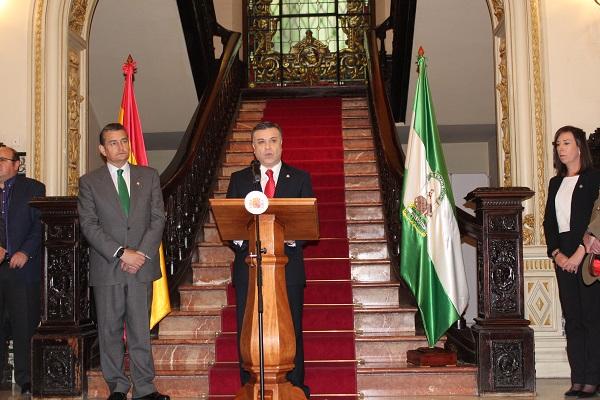 El nuevo subdelegado del Gobierno, en presencia de Antonio Sanz.