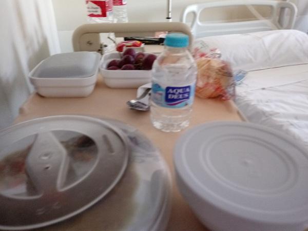 El colectivo denuncia el abuso del plásticos en los hospitales El colectivo denuncia el abuso del plásticos en los hospitales.