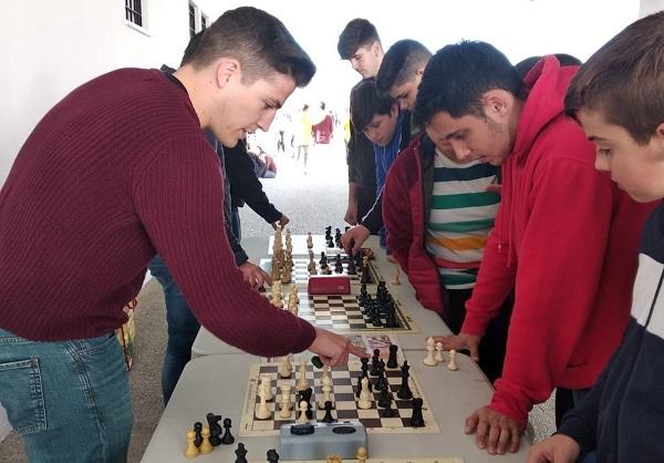 El objetivo es que los escolares se inicien en el ajedrez.