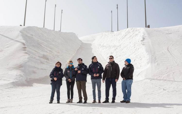 Los representantes municipales en Sierra Nevada.