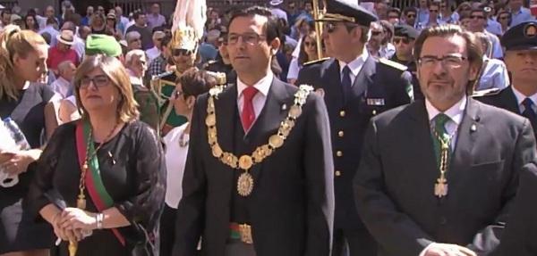 El alcalde y concejales del PSOE, en la procesión.