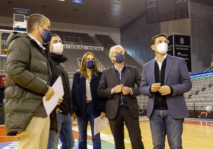 Visita del alcalde al Palacio de Deportes para abordar sus mejoras. 