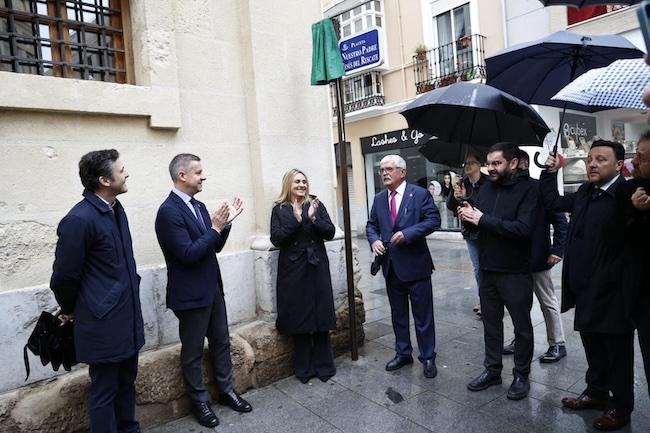 Inauguración de la plaza.