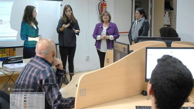 El curso está apoyado por intérpretes de lengua de signos El curso está apoyado por intérpretes de lengua de signos.