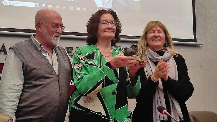 Antonina Rodrigo con Paco Vigueras y Amaranta Cano.