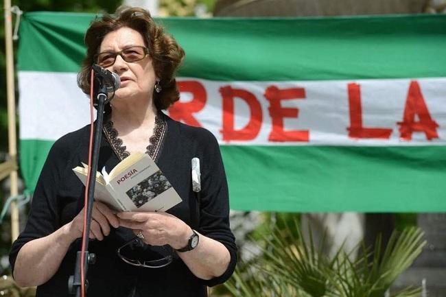 Antonina Rodrigo en un acto de Granada Abierta.