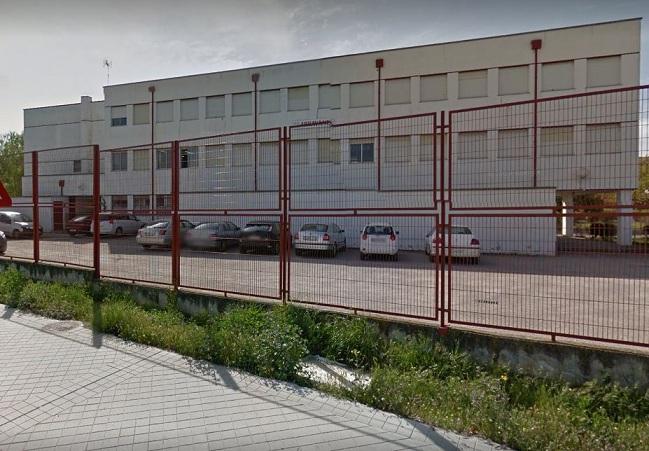 Colegio Arrayanes, donde la Junta pretende ubicar la EOI.