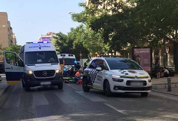 El atropello ha ocurrido en torno a las 18.00 horas en Pintor Manuel Maldonado. El atropello ha ocurrido en torno a las 18.00 horas en Pintor Manuel Maldonado.