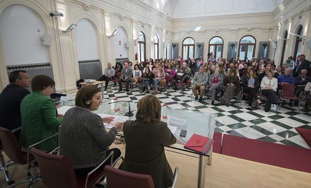 Acto para informar de las líneas de ayudas de Igualdad y Políticas Sociales. 