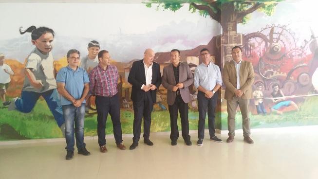 Representantes de la Junta y del Ayuntamiento de Armilla Representantes de la Junta y del Ayuntamiento de Armilla.