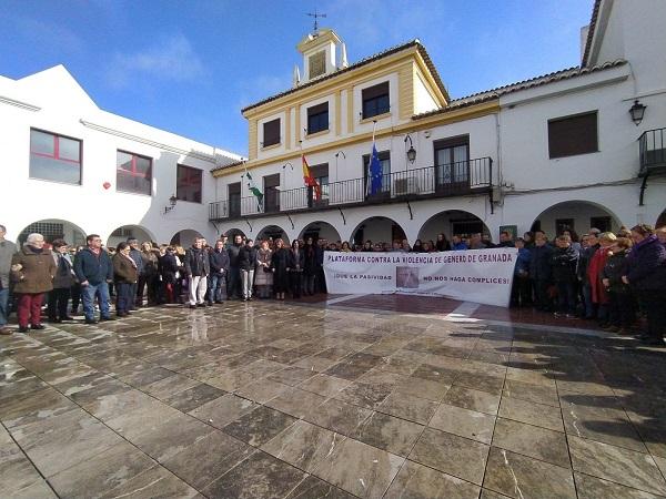 Concentración de repulsa a las puertas del Consistorio.