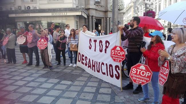 Concentración este jueves frente a la oficina de Bankia en Puerta Real.