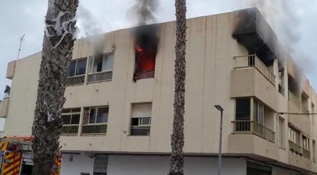 Imagen del edificio en el que se registró el incendio.