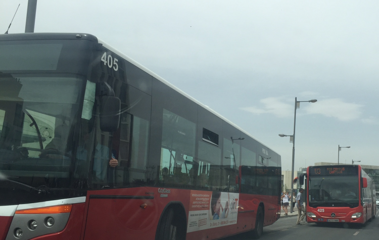 Autobuses urbanos de Granada.