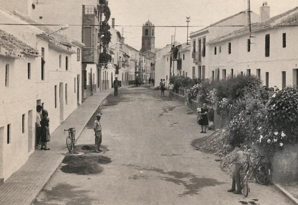 Foto antigua de la Calle Nueva de Huétor Tájar.