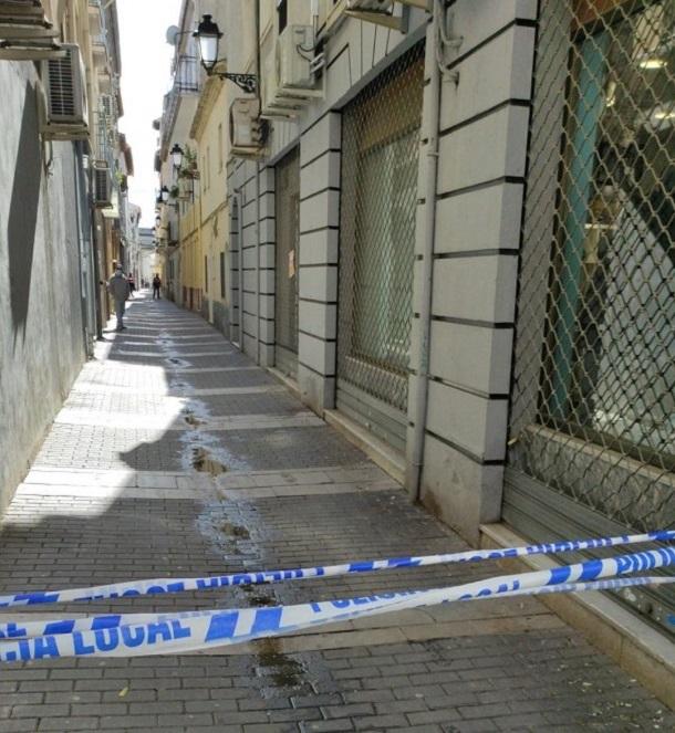 Calle acordonada en Santa Fe.