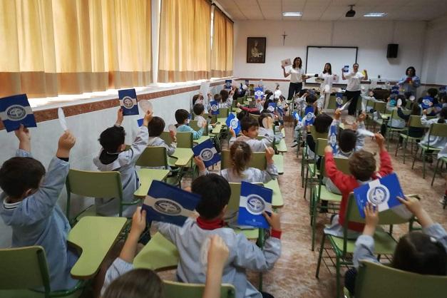 Una de las charlas impartidas por enfermeras colegiadas Una de las charlas impartidas por enfermeras colegiadas.
