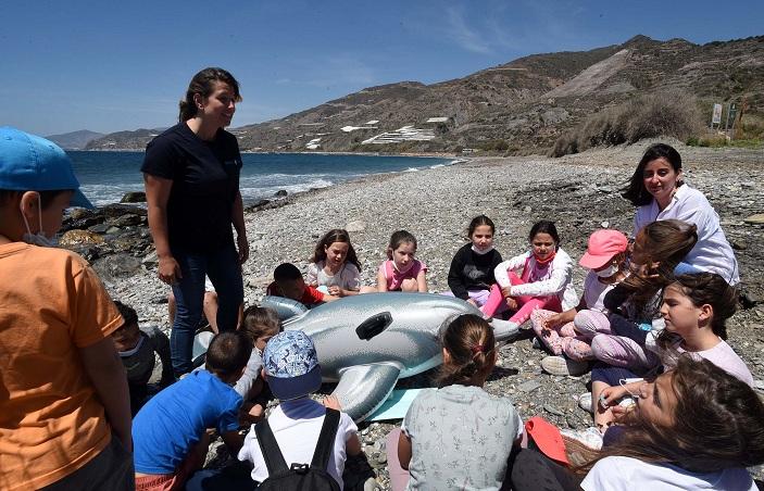 La exposición se complementa con actividades de educación ambiental.
