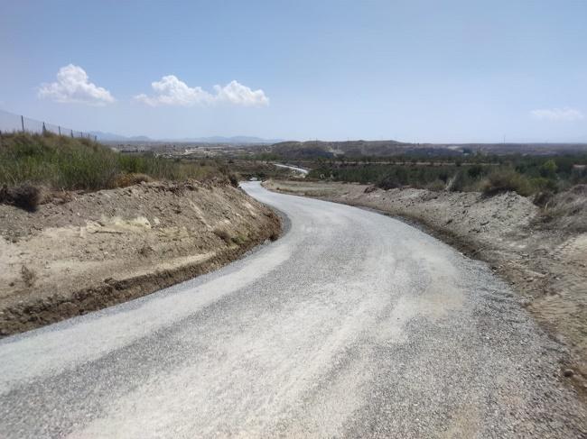 Acceso a la Cañada Real de Lorca.