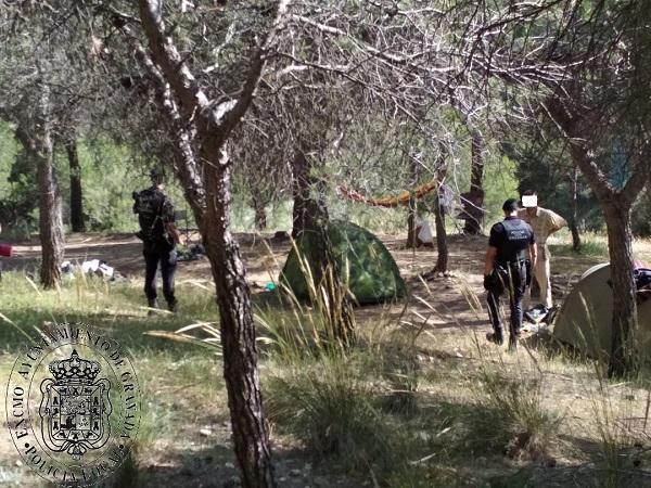 Intervención de la Policía Local de Granada en el Cerro de San Miguel.