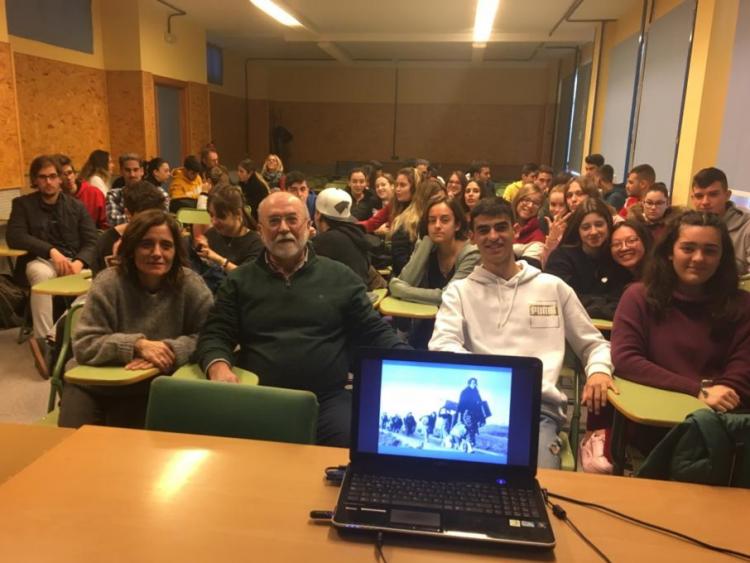 Charla sobre La Desbandá.