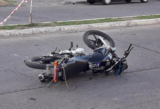 Una moto accidentada.