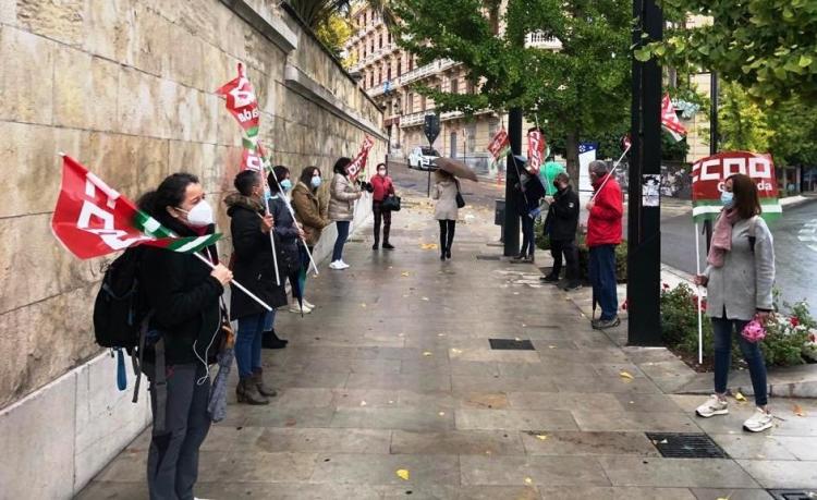 Protesta, a las puertas de la Junta, este jueves.