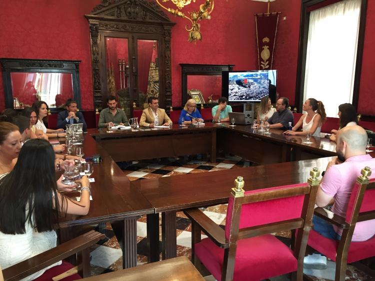 El alcalde ha presidido la comisión. El alcalde ha presidido la comisión.