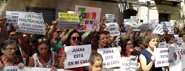 Concentración de apoyo a Juana Rivas. 